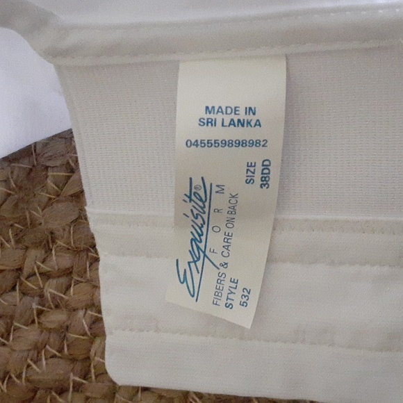 Exquisite Form bra - Picture 2 of 8